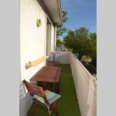 Appartement Lumineux Et Calme Avec Terrasse อาวีญง ภายนอก รูปภาพ