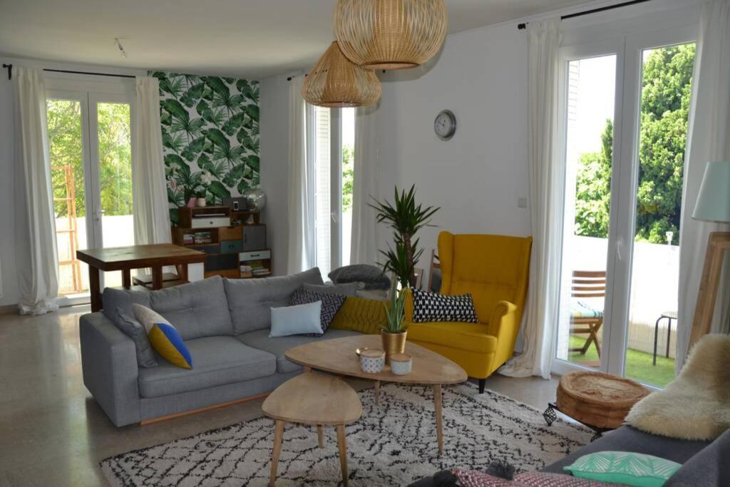 Appartement Lumineux Et Calme Avec Terrasse อาวีญง ภายนอก รูปภาพ